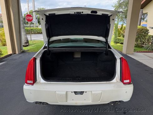 Used 2008 Cadillac DTS FWD image 61