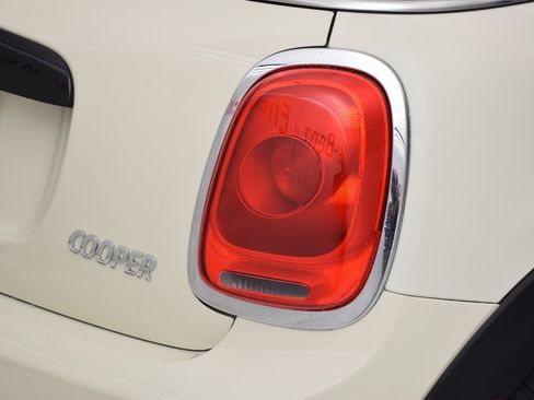 Used 2018 MINI Cooper Convertible image 13