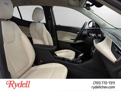 Used 2024 Buick Encore GX Sport Touring AWD/4WD image 16