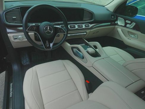 Used 2025 Mercedes-Benz GLE 450e 4MATIC image 7
