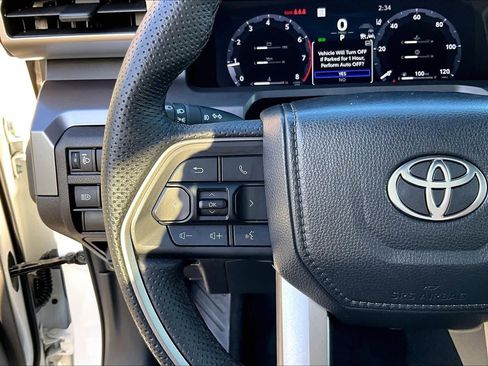 Used 2025 Toyota Tacoma TRD Sport image 22