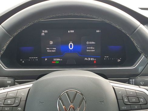 Used 2023 Volkswagen Tiguan SE image 23