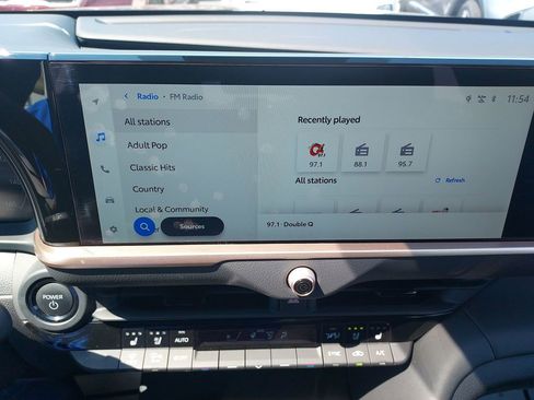 Used 2025 Toyota Crown Signia image 22