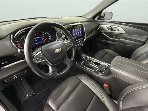 Certified 2023 Chevrolet Traverse LT image 18