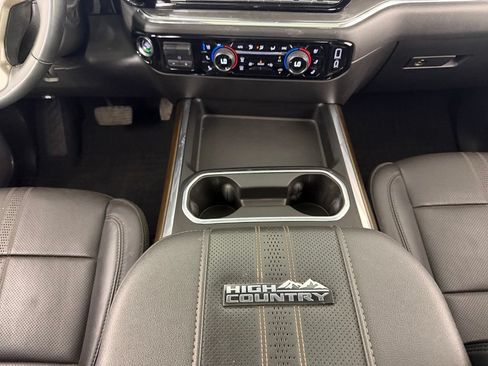 Used 2024 Chevrolet Silverado 2500 High Country w/ High Country Premium Package AWD/4WD image 16