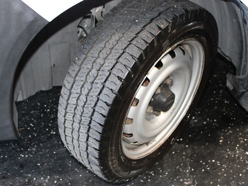 Used 2015 Nissan NV200 SV image 28