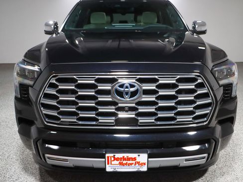Used 2024 Toyota Sequoia Capstone image 4
