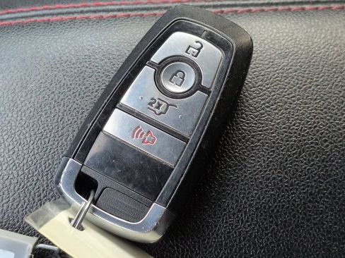 Used 2025 Ford Escape ST-Line FWD image 27