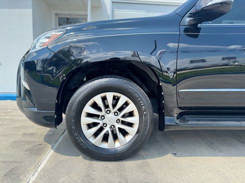 Used 2018 Lexus GX 460 Premium w/ Premium Package image 12