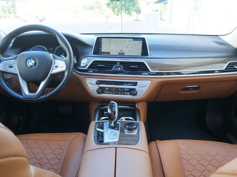 Used 2019 BMW 740e xDrive w/ Executive Package image 32