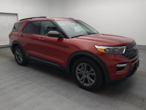 Used 2021 Ford Explorer XLT w/ Equipment Group 202A RWD image 11
