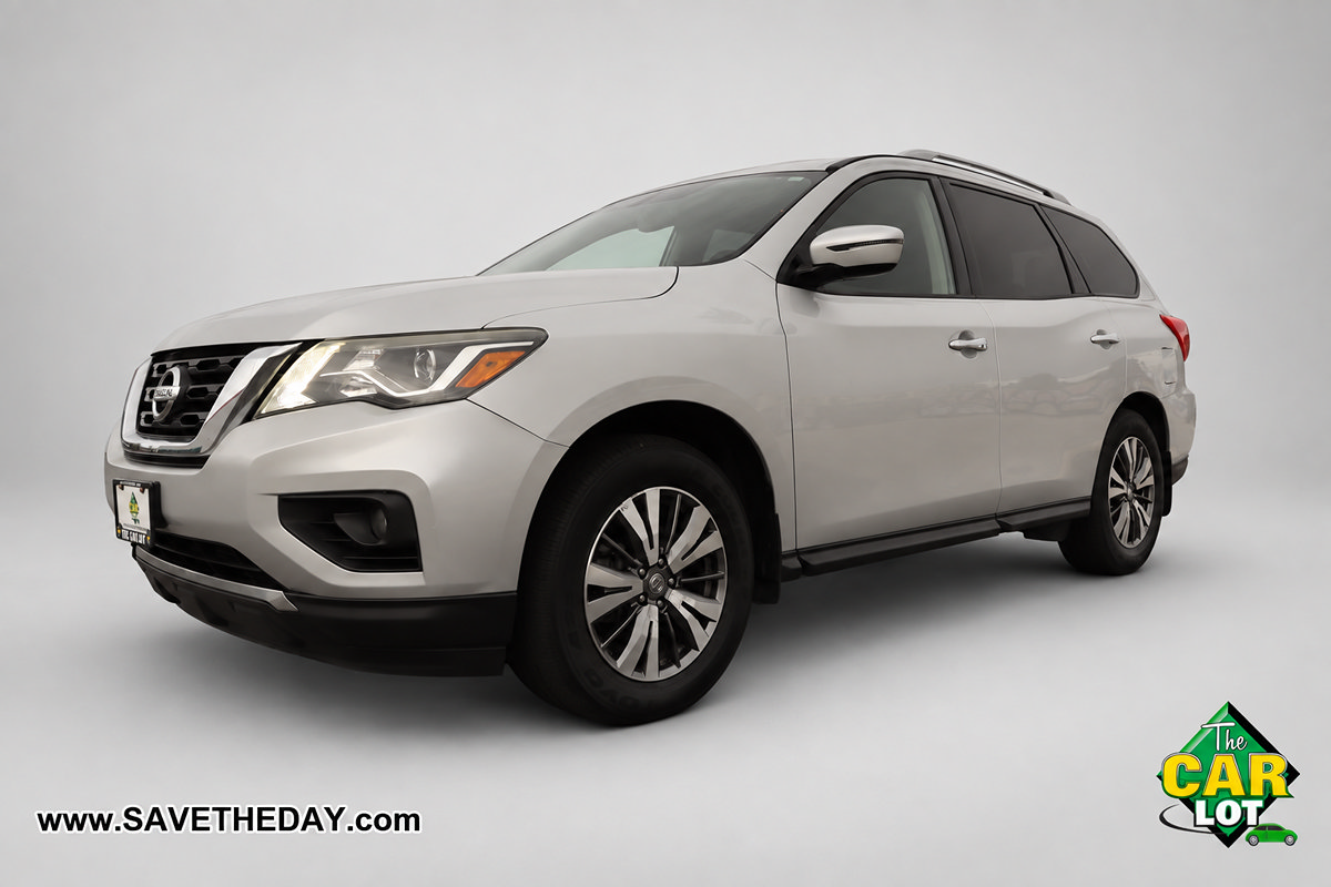 Used 2019 Nissan Pathfinder SV w/ Cargo Package FWD image 4