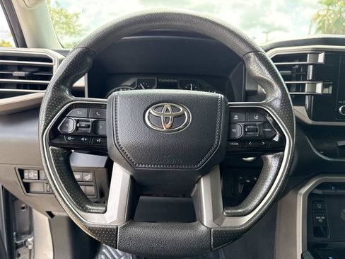 Used 2022 Toyota Tundra SR5 w/ SR5 Convenience Package RWD image 24