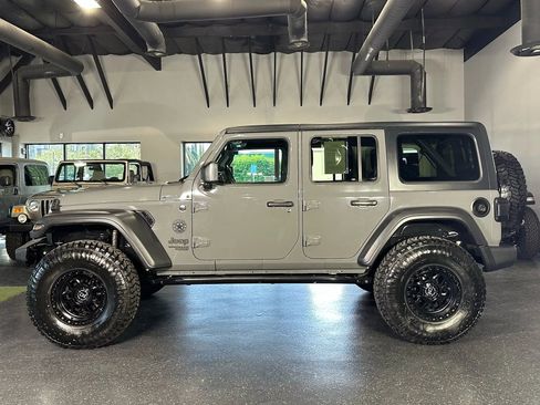 Used 2020 Jeep Wrangler Unlimited Sport S image 7