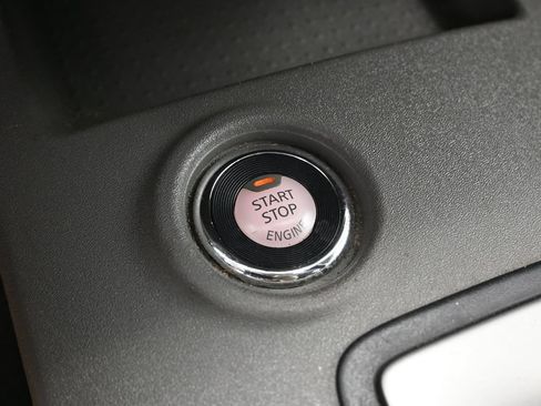 Used 2021 Nissan Frontier SV AWD/4WD image 24