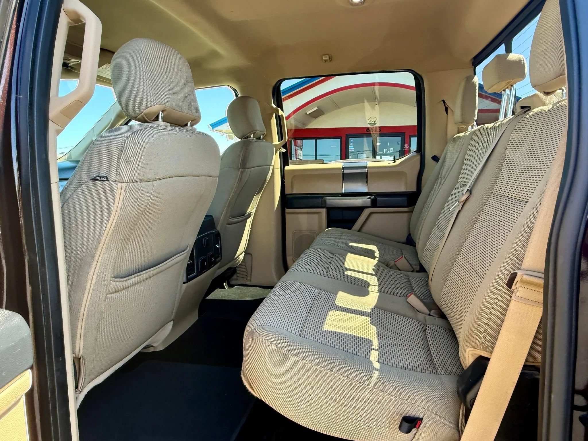 Used 2019 Ford F250 XLT w/ XLT Premium Package AWD/4WD image 14