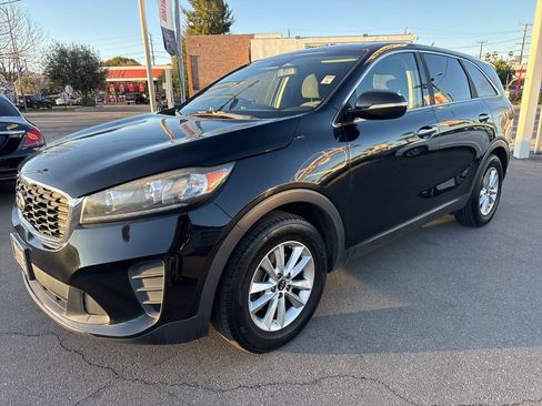 Used 2019 Kia Sorento L image 2