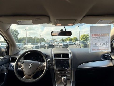 Used 2012 Lincoln MKX FWD image 13