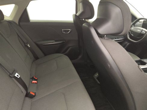 Used 2025 Kia K4 FWD image 19
