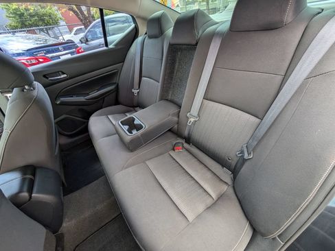 Used 2022 Nissan Altima 2.5 SV FWD image 18