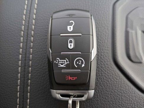 New 2026 RAM 2500 Laramie AWD/4WD image 29