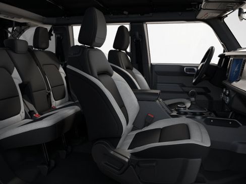 New 2025 Ford Bronco 4-Door AWD/4WD image 17