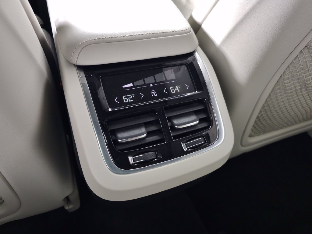 Used 2019 Volvo XC60 T5 Inscription AWD/4WD image 38