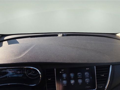 Used 2020 Buick Encore Preferred w/ Safety Package image 9