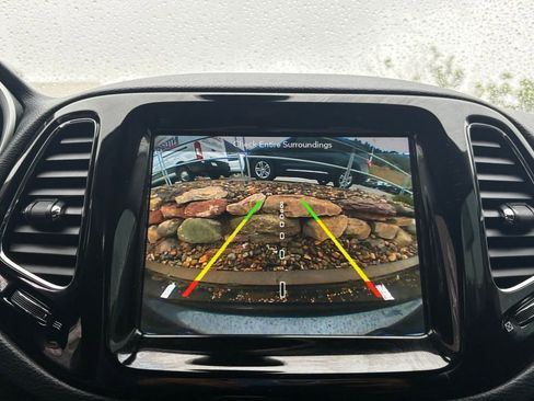 Used 2018 Jeep Compass Limited w/ Navigation Group FWD image 20