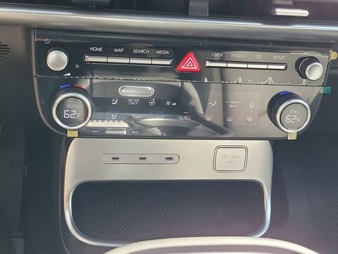 New 2026 Hyundai Ioniq 9 Limited image 11