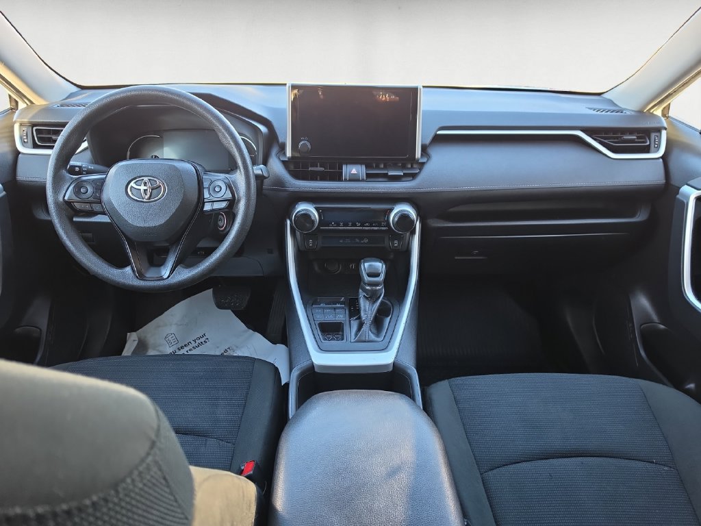 Used 2023 Toyota RAV4 LE AWD/4WD image 11