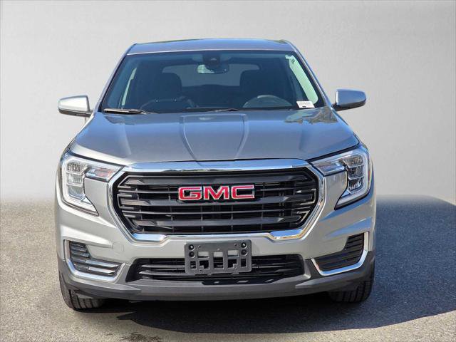 Used 2024 GMC Terrain SLE AWD/4WD image 8