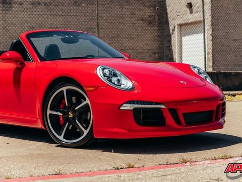 Used 2015 Porsche 911 Carrera S RWD image 41