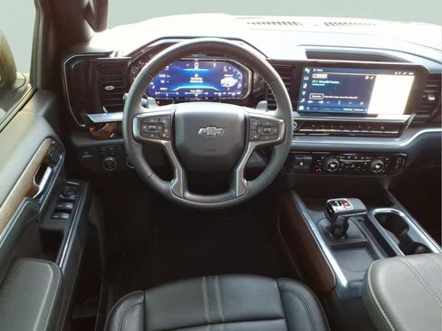 Used 2024 Chevrolet Silverado 1500 High Country w/ Midnight Edition AWD/4WD image 12