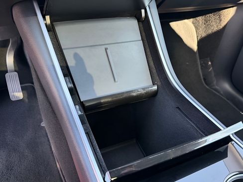 Used 2021 Tesla Model Y 2WD image 56