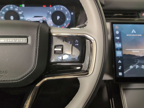 Certified 2025 Land Rover Range Rover Velar S image 21