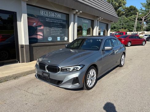 Used 2025 BMW 330i xDrive Sedan AWD/4WD image 2