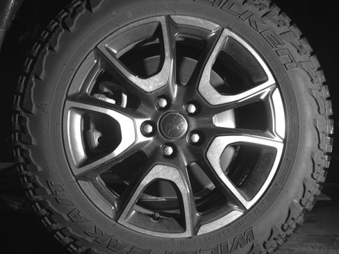 Used 2025 Jeep Compass Trailhawk AWD/4WD image 12
