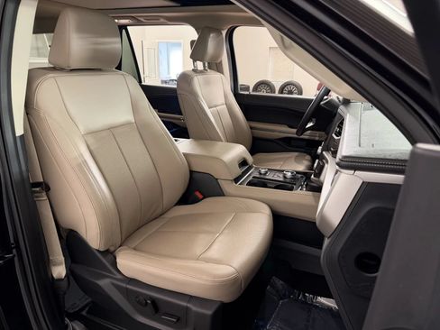 Used 2022 Ford Expedition Max XLT AWD/4WD image 45