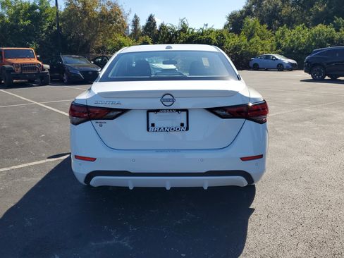 New 2025 Nissan Sentra SV image 6