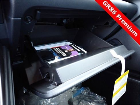 New 2025 Toyota GR86 Premium image 32