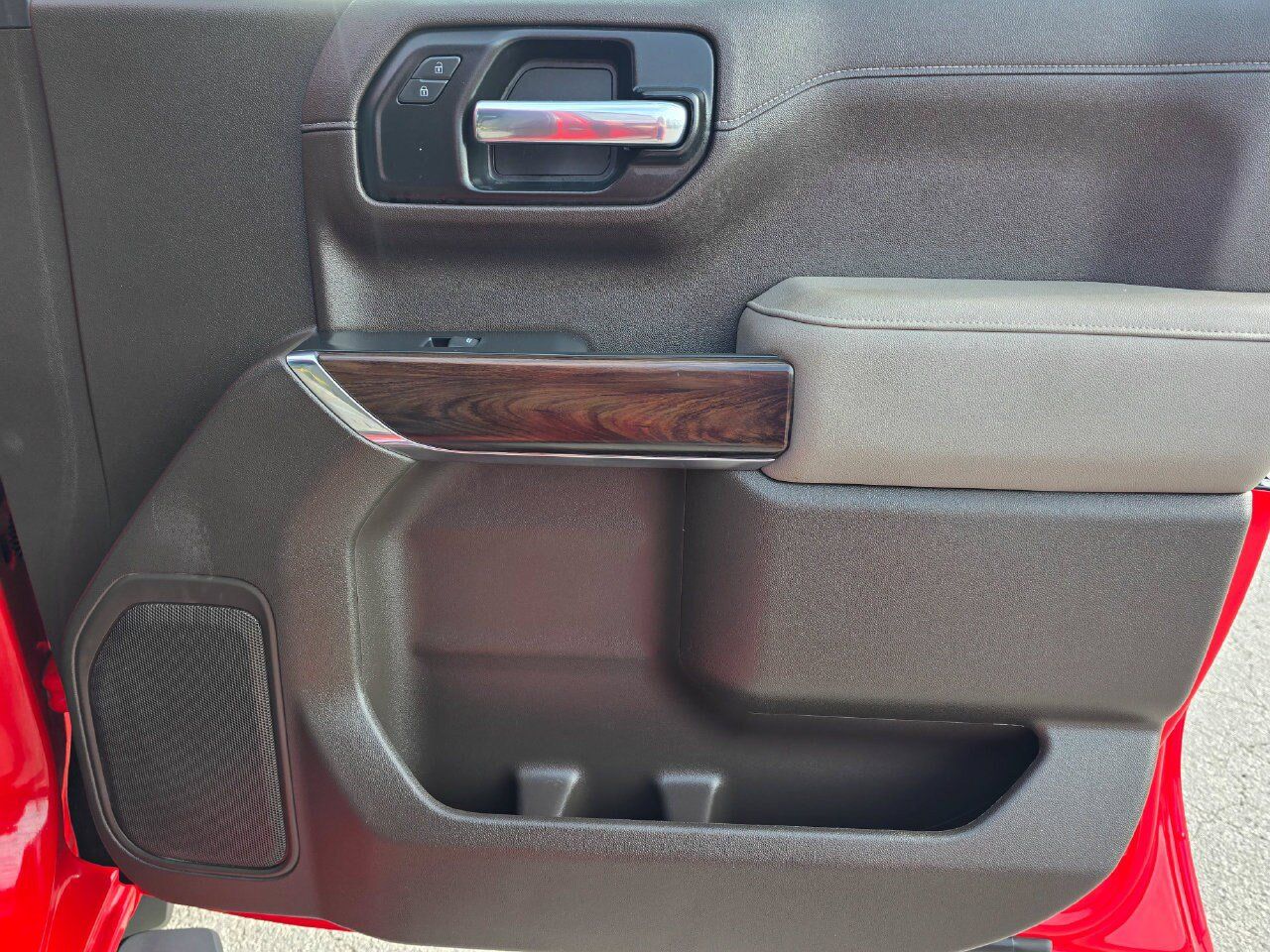 Used 2021 GMC Sierra 1500 SLT AWD/4WD image 23