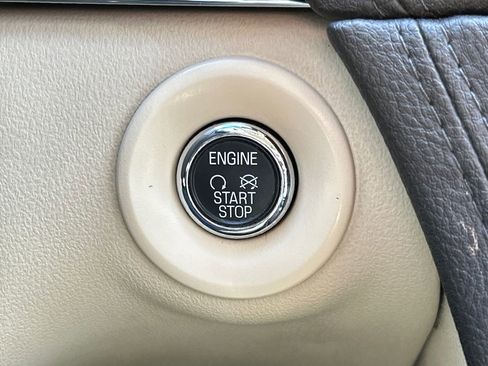 Used 2013 Lincoln MKT EcoBoost image 30