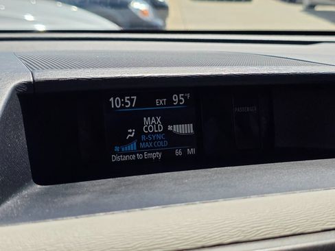 Used 2014 Toyota Sienna SE w/ SE Premium Package w/Entune FWD image 44