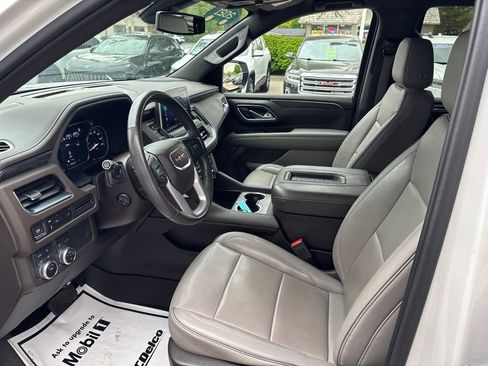 Used 2021 GMC Yukon SLT w/ SLT Luxury Package AWD/4WD image 21