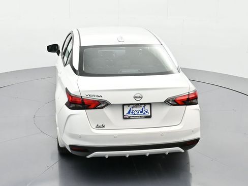 New 2025 Nissan Versa SV w/ Trunk Package FWD image 28