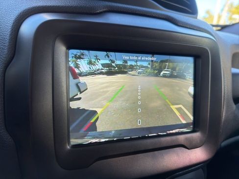 Used 2021 Jeep Renegade Sport image 4