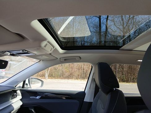 New 2026 Volkswagen Tiguan SE AWD/4WD image 20