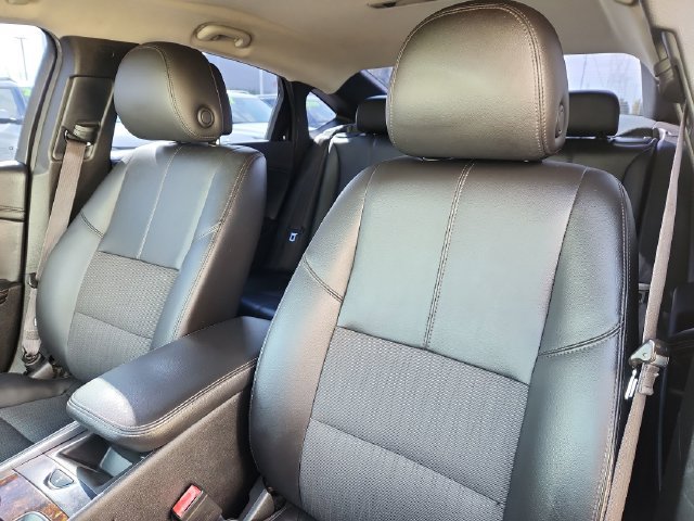 Used 2014 Chevrolet Impala LT w/ Convenience Package FWD image 22