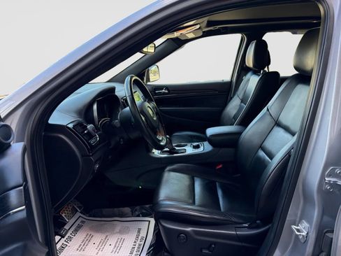 Used 2019 Jeep Grand Cherokee High Altitude AWD/4WD image 12